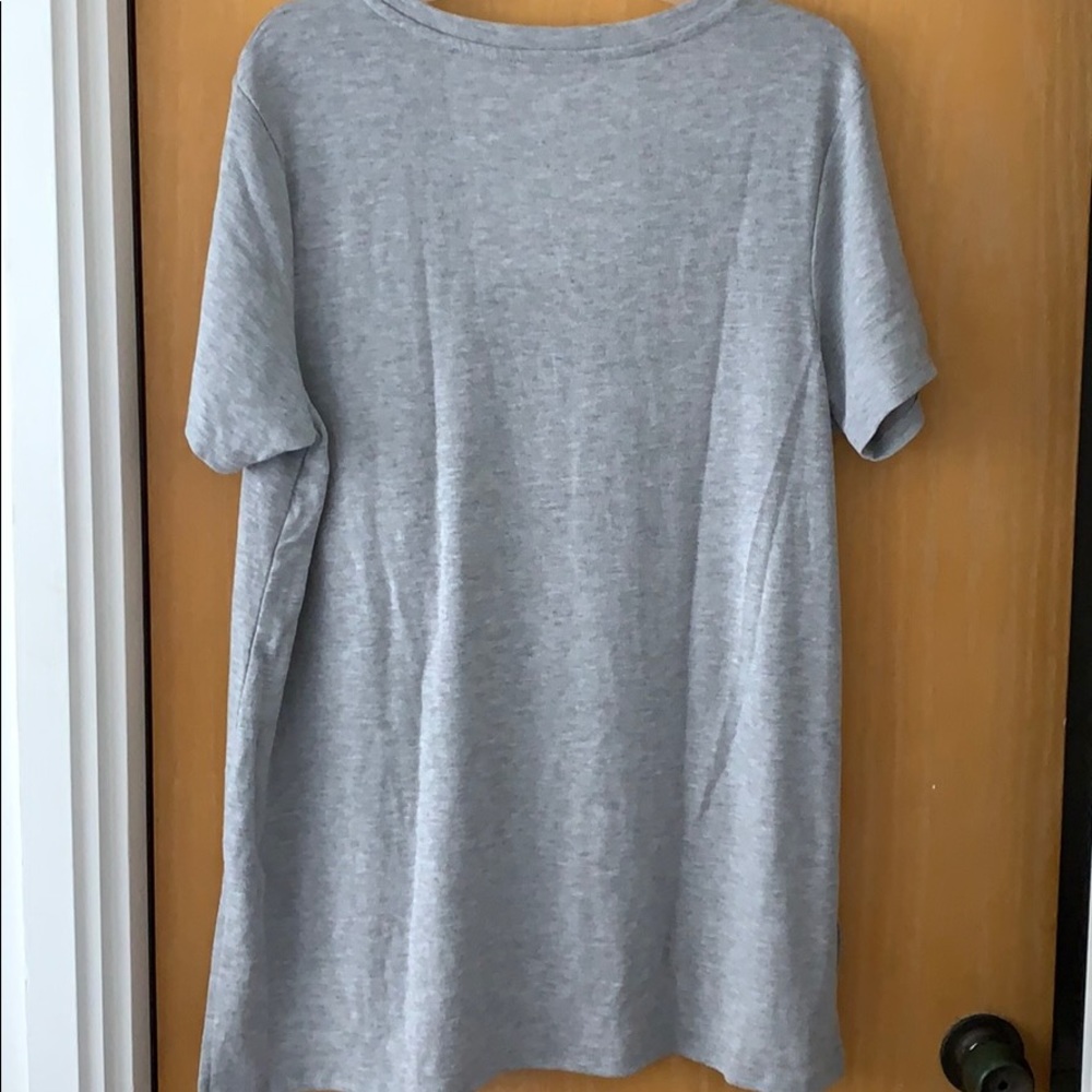 EUC Disney Minnie Mouse bow shirt - Picture 4 of 4